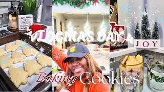 VLOGMAS Day 4 | Baking Christmas Sugar Cookies 🍪🎄 Festive Kitchen Vibes!