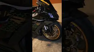 2020 Kawasaki ZX10R KRT with Brocks lowering link and straps