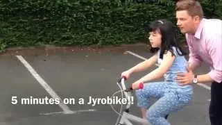 Caitlin learns to ride with Jyrobike