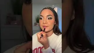 Prova del rossetto Sydney Prescotts