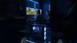 #minecraft #yt Batman and Catwoman play the Minecraft in his PC gaming room #shorts #short #ytshorts