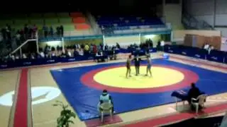 Louafi Mohamed Hichem (IRHD) (Maillot Bleu) FINAL Champ d'Alg&eacute;rie de Lutte Greco-romaine 2013 TIPAZA