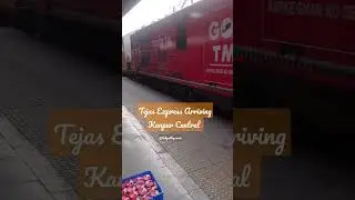 82501 IRCTC Tejas Express Arrival at Kanpur Central #82501 #tejasexpress