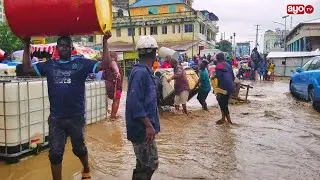 MWANZA NI MAFURIKO VITU VYABEBWA NA MAJI, BARABARA HAIPITIKI