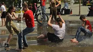 Girls,boys and fun fountain games! Full video./Девушки,парни и веселые фонтанные игры! Полное видео.