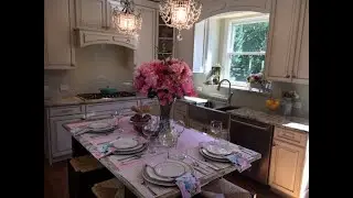 Breakfast Table Decor Ideas