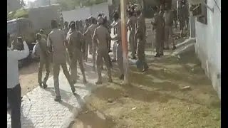 Bajrang Dal workers attack Agra police station to rescue 5