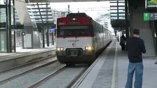 La nueva estación de Irun ha recibido hoy los primeros trenes y pasajeros