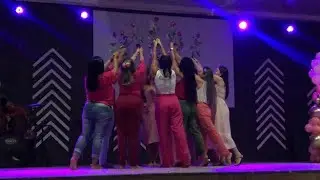 Dança em homenagem ao aniversário da Pastora Ana Sheila Lobo