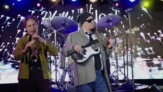 Philly Joel Band Swings hard!