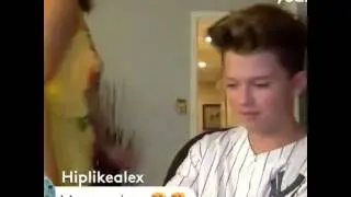 Jacob sartorius mum kisses him on his cheek cutest thing ever😍