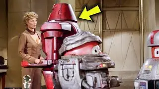 The Black Hole (1979): 15 Weird Facts You Didn&rsquo;t Know!