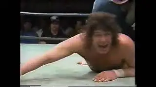 Сэм Хьюстон против &laquo;Ковбоя&raquo; Джонни Мантела с Акбаром &mdash; 5 Star Wrestling, 28 апреля 1990 г.