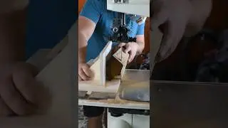 Cross cut sled for band saw. Каретка для ленточной пилы. #whatwesaw #woodworking #diy #shorts