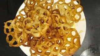   ఇన్నాళ్ళు మీరు  ఇలాంటి😋  స్వీట్  గులాబీ పువ్వులు చేసారా#gulabi puvvulu#super#tasty#recipe😋👌