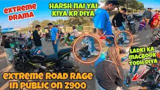 Extreme Road Rage🤬 with Idiot Husband wife - 50 Lakh ka Apple Laptop Z900 ke neechai agya #roadrage 