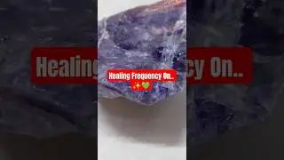 Healing Frequency On ✨️💚 #crystalhealing #intuitionactivated #spiritualshorts #love #fyp #shorts