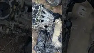 2001 Honda accord removing a cylinder head helpfull tips #honda #mechanic #dyi #headgasket #shorts