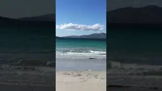 This Beach Really Is In The UK 🏴󠁧󠁢󠁳󠁣󠁴󠁿 Luskentyre Beach #scotland #harris #highlands #beach