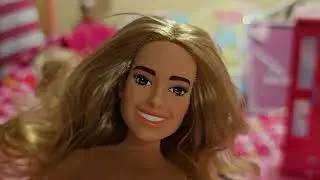 Unboxing Addison Rae doll Ultimate Mystery studio set!