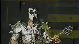 KISS - Medley (Got To Choose / Parasite / She / Makin Love) - Nagoya 2001 - Farewell Tour