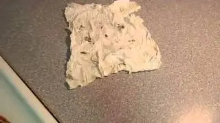 Using baking soda as a grease remover