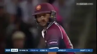 shahid afridi and glenn maxwell runs in ipl || powerful strike
