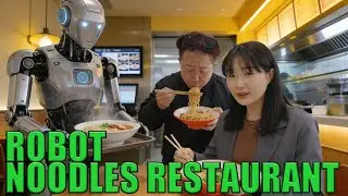 A noodle restaurant with only robots?