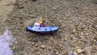 Horizon  Hobby  Proboat Tugboat on 3S LiPo