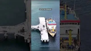Transit Di Pelabuhan Saribi Pulau Numfor Papua