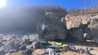 Roc-bloc party V3, Oxwich Bay, Gower