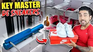 I WON SNEAKERS ON THE KEY MASTER MACHINE!