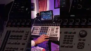 😳Bruh wtf! MPC XL can scratch like a DJ! Turntable #MPCXL #MPCLive3
