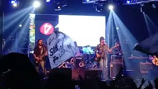 Viejas Locas x Fachi y Abel - Adrenalina - en vivo