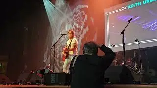 Keith Urban- Messed Up As Me