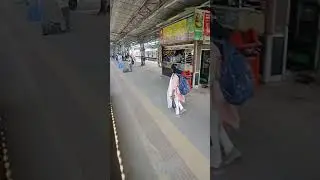 Bandra to Andheri in slow mumbai local train