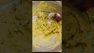 Streetside Gobi Pakoda | Crispy Cauliflower Pakora | Indian Street Food Style
