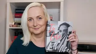 Glossybox Valentine's Day Limited Edition Beauty Box - February 2023 - Unboxing
