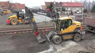 Volvo EW 140D load Tatra 815