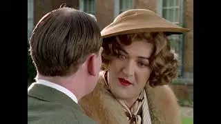 Jeeves and Wooster : Stephen Fry as Daphne