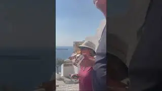 Miami couple is searching for photo bombers