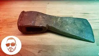 Ho trovato una vecchia ascia abbandonata