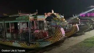 Night on the banks of the Hương River (Hue city, Vienam)