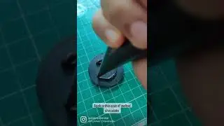 Hack to avoid your fondant designs slipping from your cream cakes! ❣️