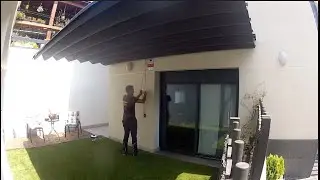 Toldo corredero entre paredes, ideal para dar sombra a tu terraza, accionamiento manual por cuerda