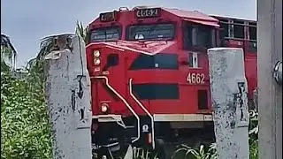 Nathan K3LA horn on locomotive ES44AC