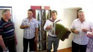 Oplotničani s Tinetom Lesjakom-Bo moj vnuk še pel slovenske pesmi (v živo)