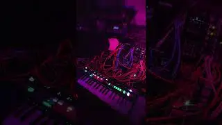 18: Bit of shuffled, glitched out, industrial, atmospheric, electronics  #electronicmusic #eurorack