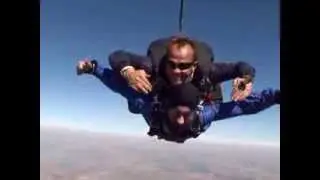 SKYDIVING FROM 10000 FEET
