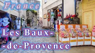 Прогулка по старому городу Les Baux de Provence, Франция.